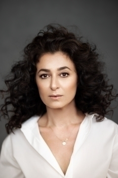 Ece TEMELKURAN - Contro un mondo senza cuore