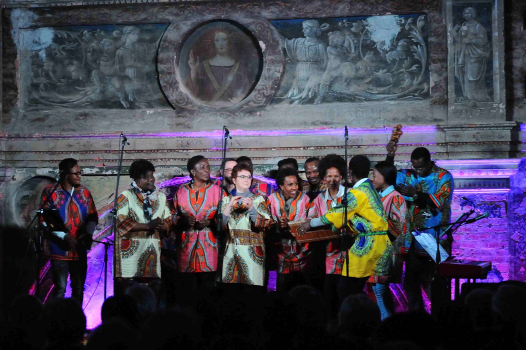 Concerto di Natale - Coro SAHUTI WA AFRIKA