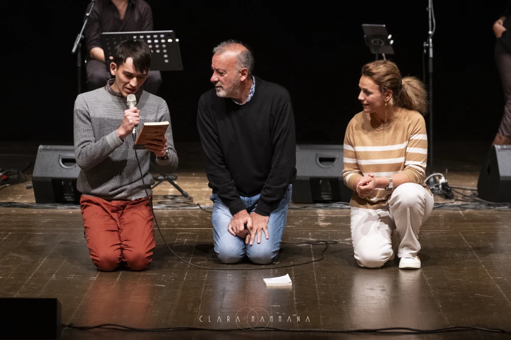Franco ARMINIO, Ginevra DI MARCO - E' stato un tempo il mondo